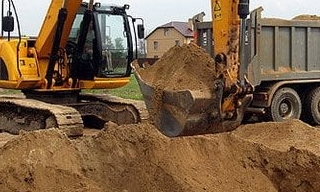 Выкопать яму экскаватором в Королев от 942 руб. - ИП Садыков В. Р.